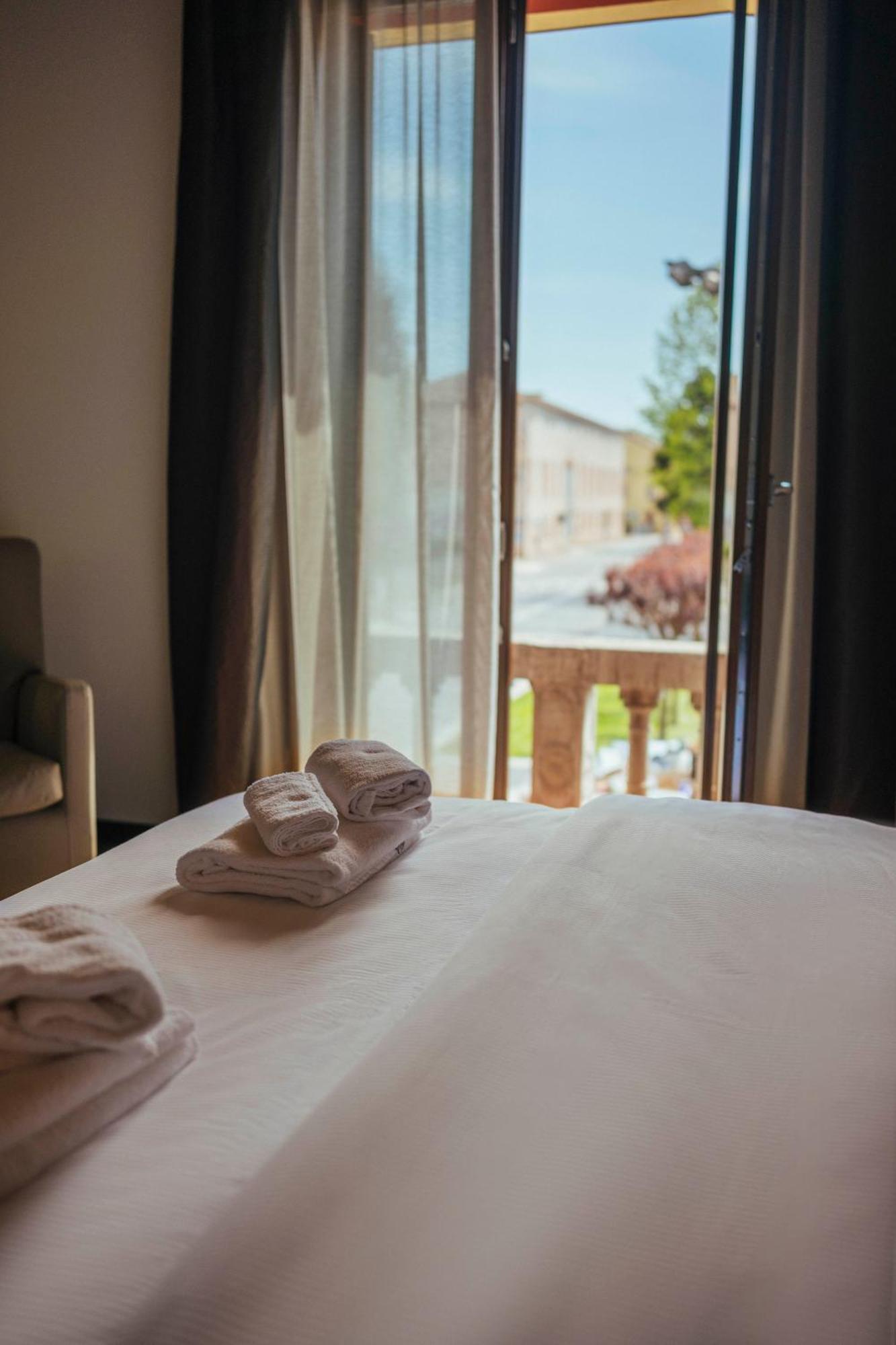 Hotel Palazzo Paradiso Meduna di Livenza Buitenkant foto