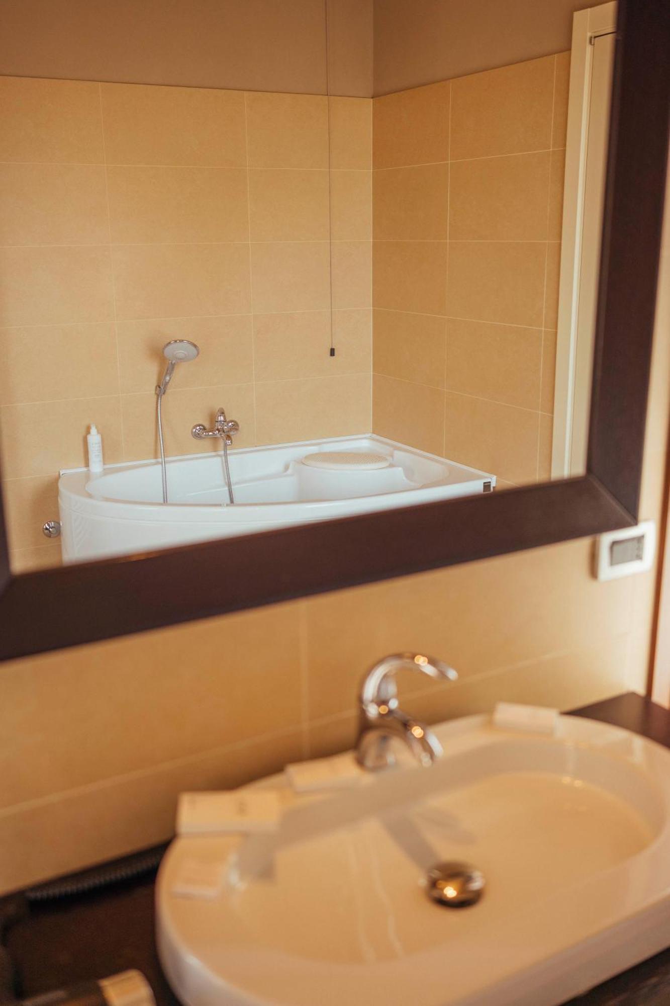 Hotel Palazzo Paradiso Meduna di Livenza Buitenkant foto